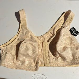 Instant Shaping By Plusform nude bra 42B cup lining 100% cotton lace 100% nylon